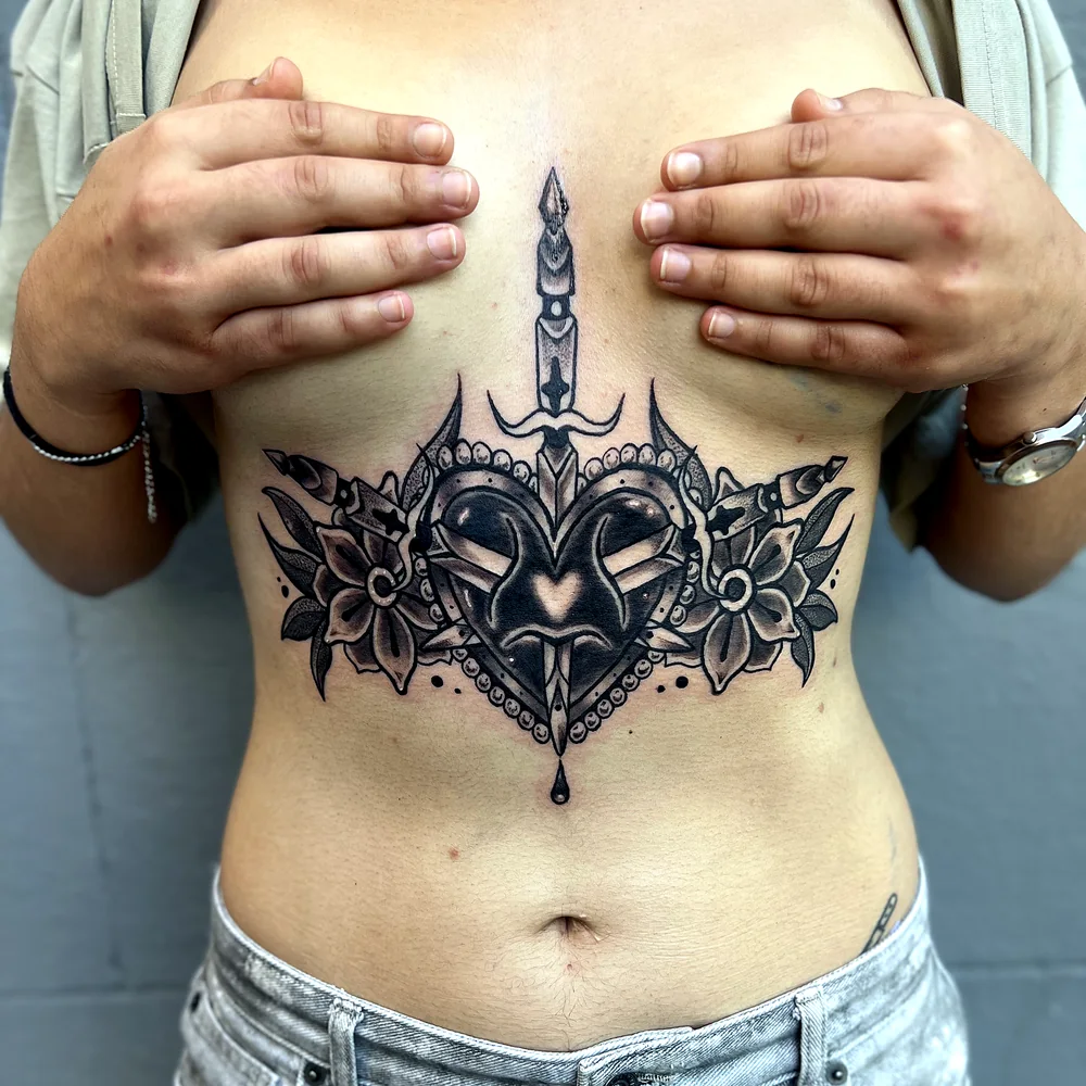 Tatuaje ornamental de estilo sigilismo